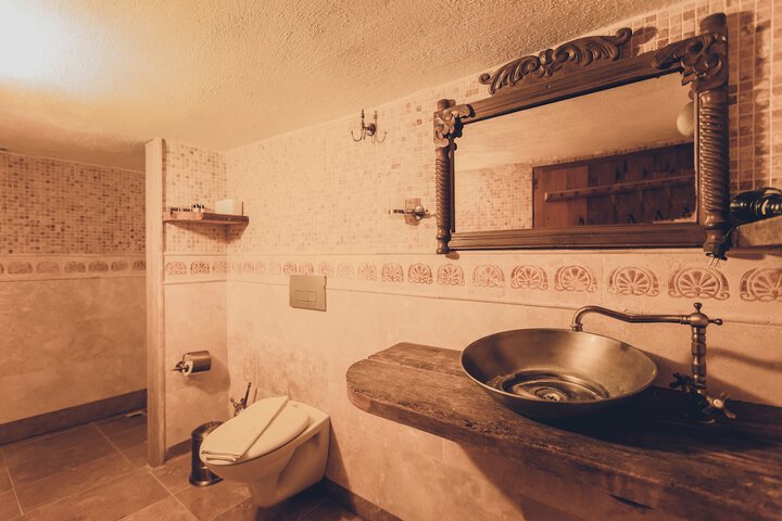 Room 80 of 112