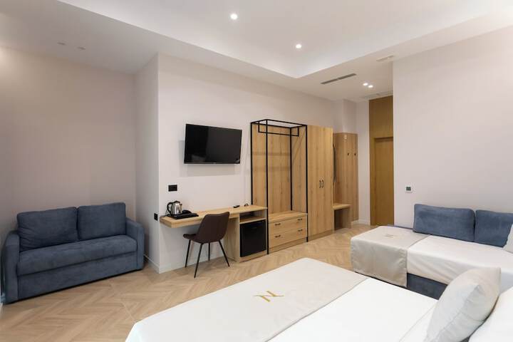 Room 17 of 249