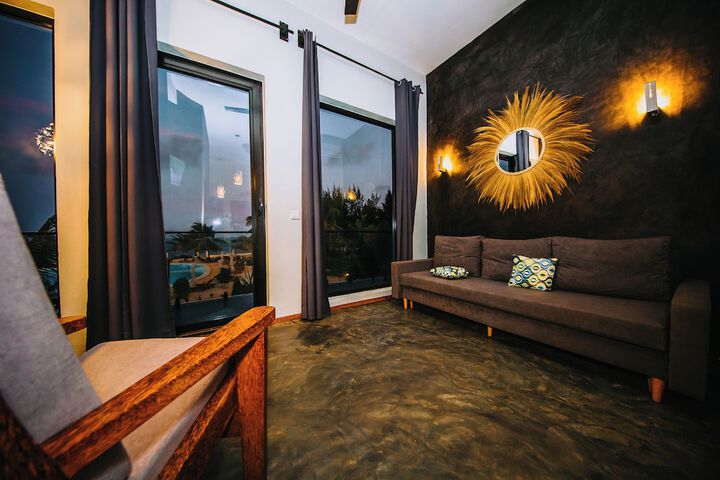 Room 15 of 26