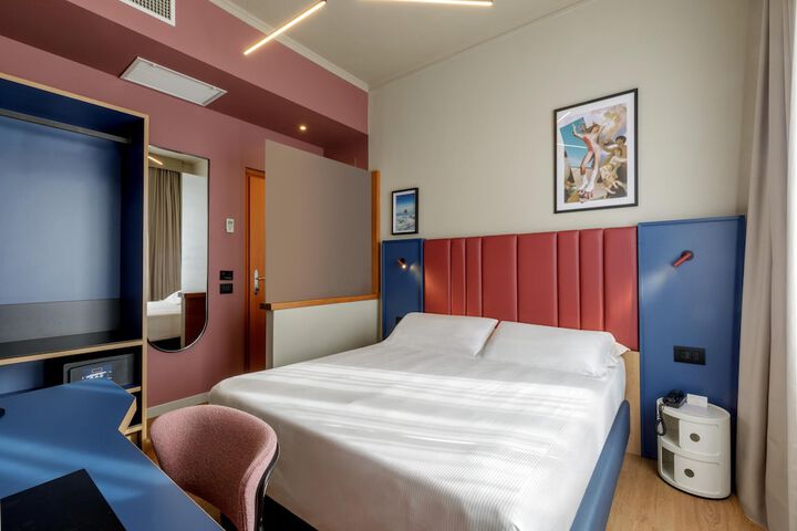 Room 71 of 188