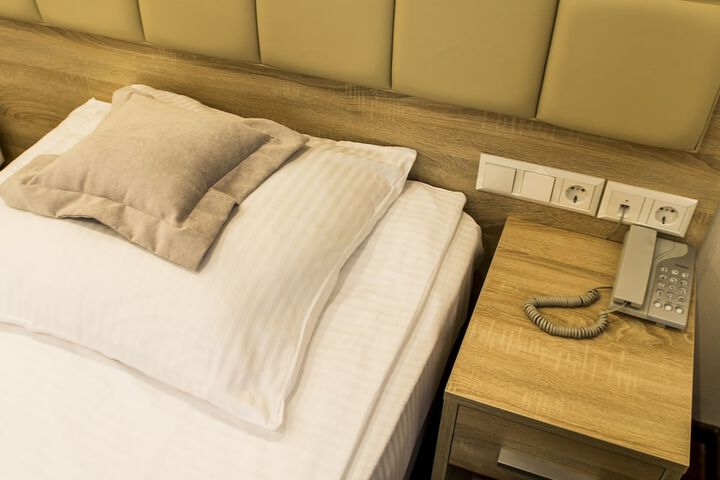 Room 19 of 118