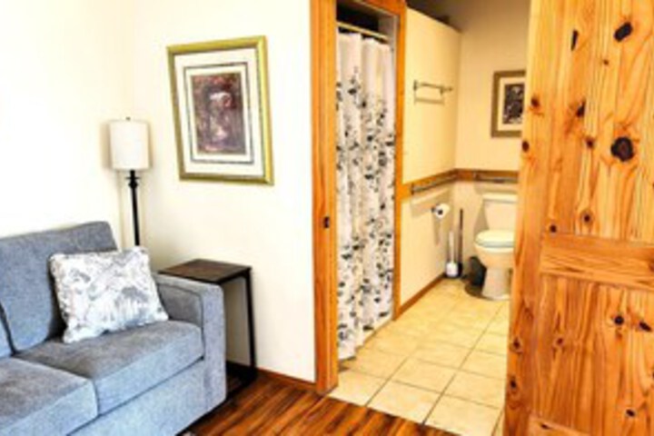 Room 148 of 288