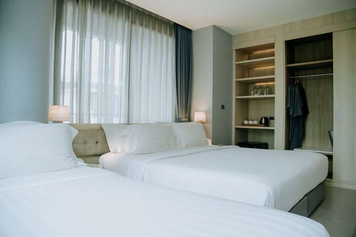 Room 19 of 154