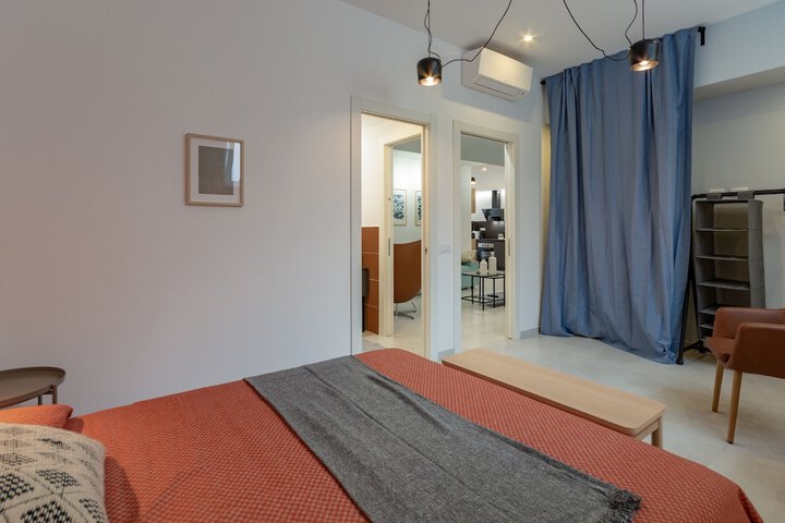 Room 6 of 21