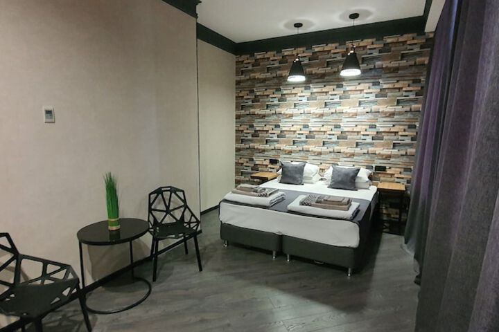 Room 7 of 21