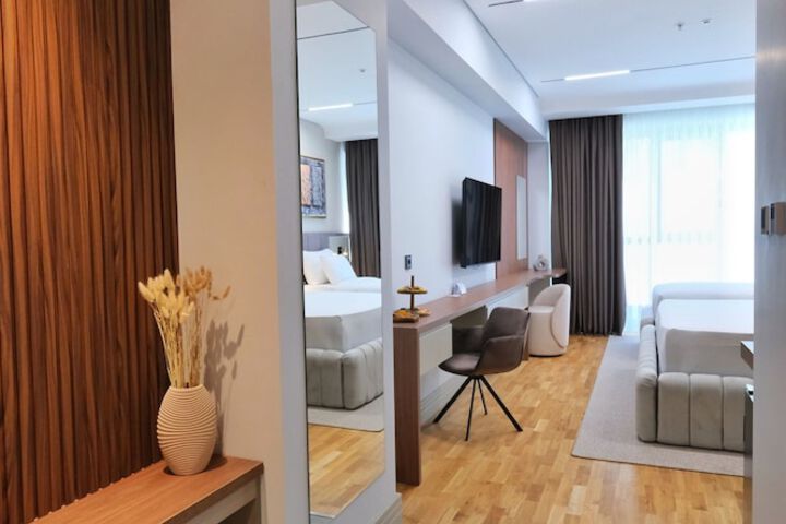 Room 53 of 71