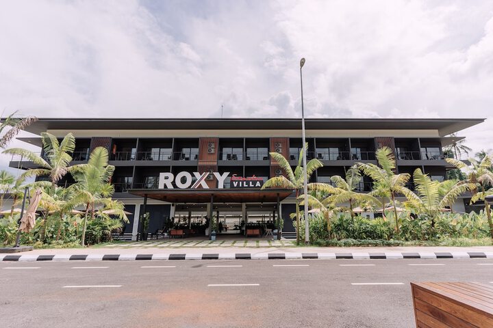 Roxy Sematan Villa & Townhouse