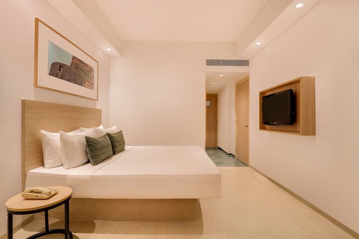Room 14 of 40