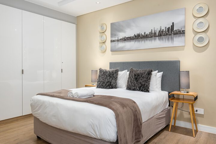 Room 3 of 32