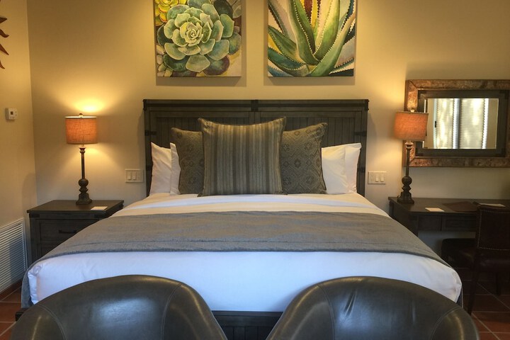 Room 15 of 285