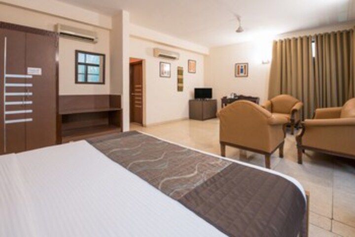 Room 12 of 31