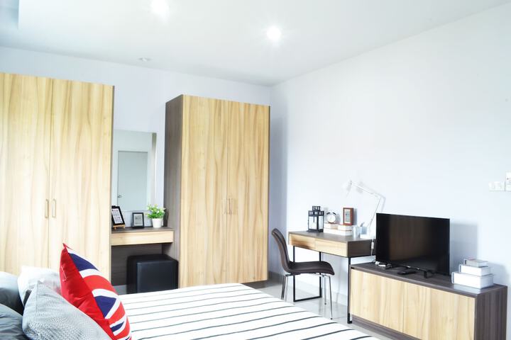 Room 8 of 38