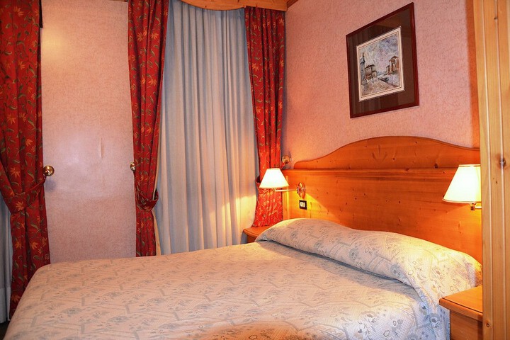Room 10 of 47