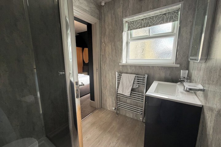 Room 43 of 94