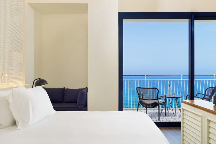 Room 20 of 95