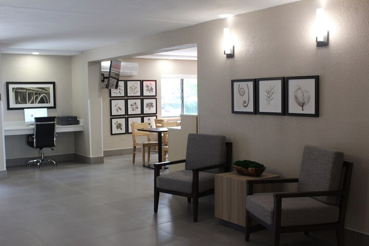 Guest Lobby