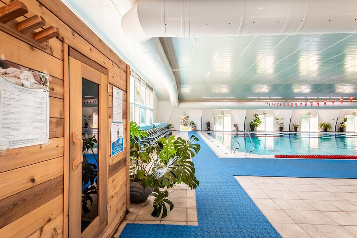 Pool 31 of 65