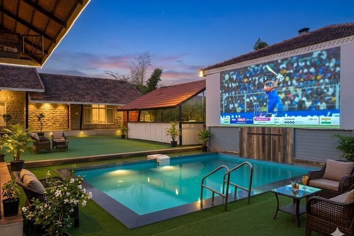 Pool 7 of 9