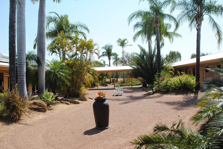 Hotel Exterior 36 of 54