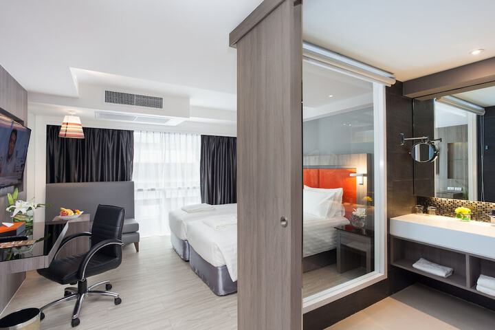 Room 13 of 61