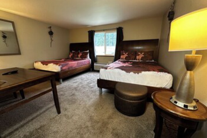 Room 34 of 390