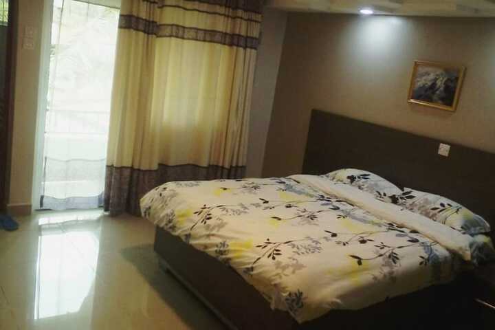 Room 3 of 20