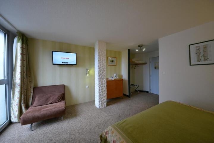 Room 17 of 41