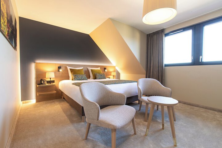 Room 10 of 51