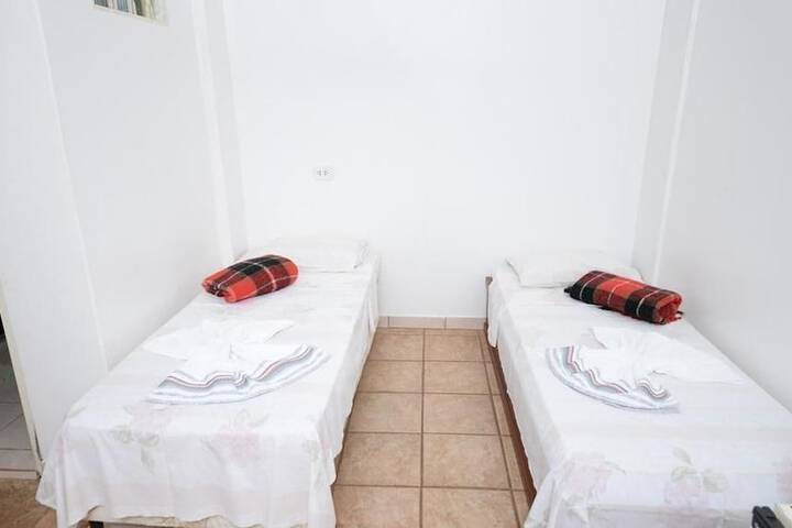 Room 8 of 34