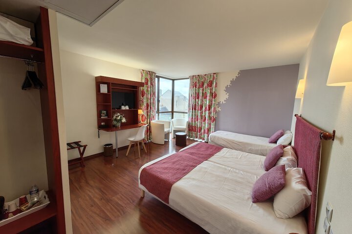 Room 46 of 84