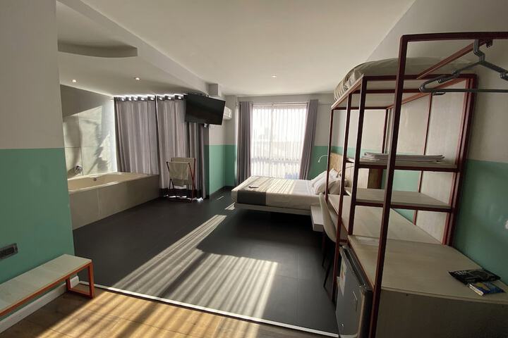 Room 80 of 118