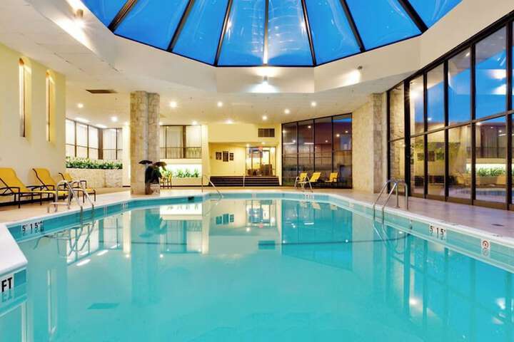 Hotel Pool