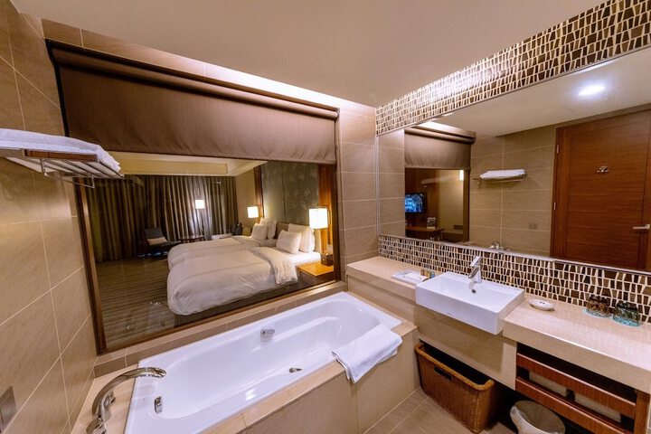 Room 21 of 69