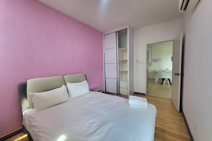 Room 8 of 55