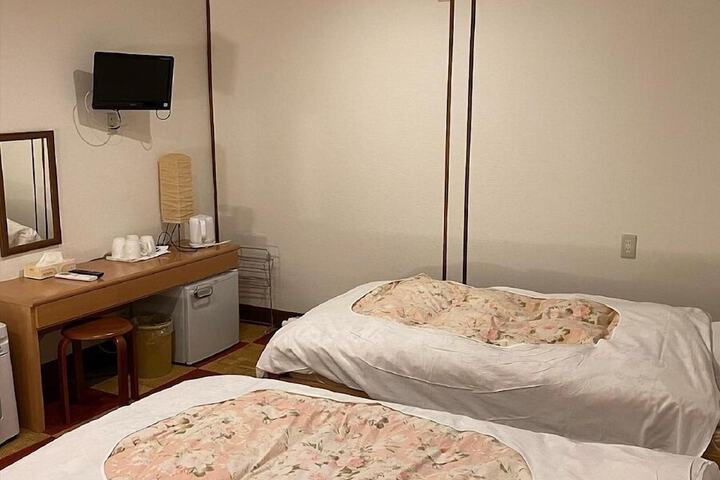 Room 14 of 34