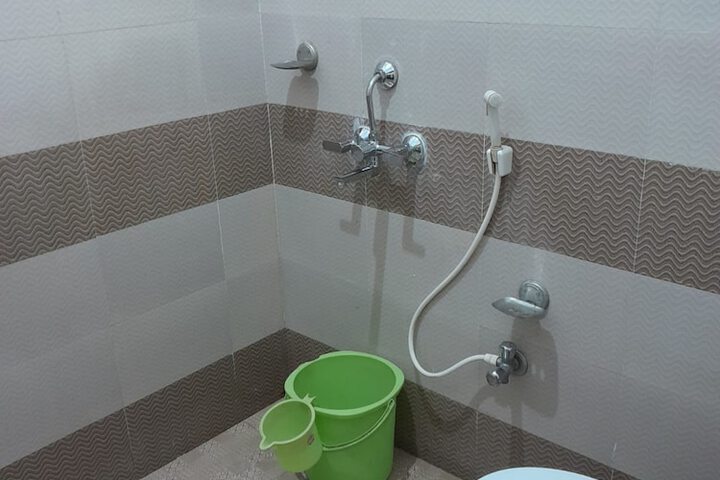Room 17 of 23