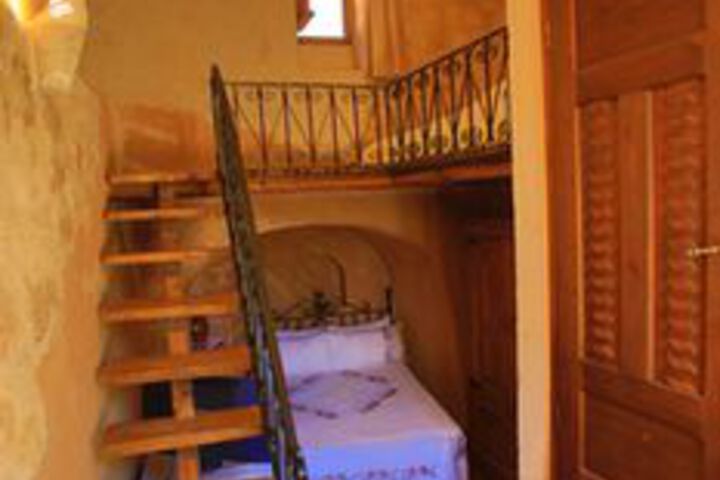 Room 35 of 127
