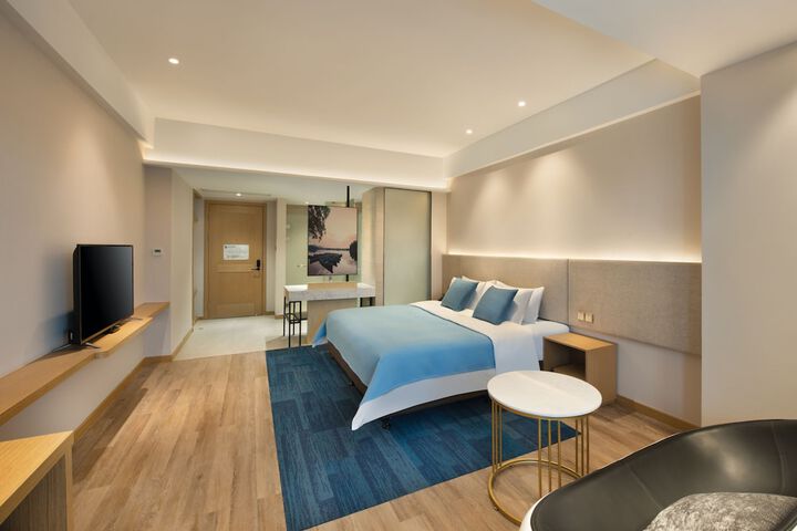 Room 34 of 73