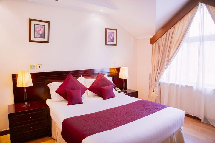 Room 3 of 96