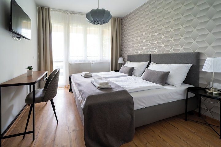 Room 8 of 60