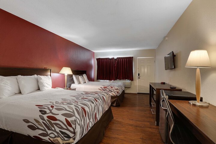 Superior 2 Queen Beds (1 of 5)