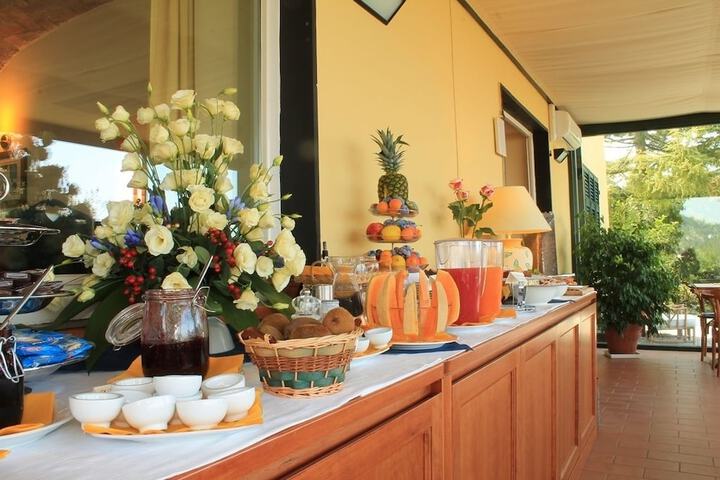 Breakfast/Coffee Service 39 of 58