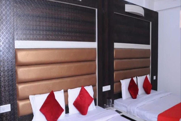 Room 20 of 28