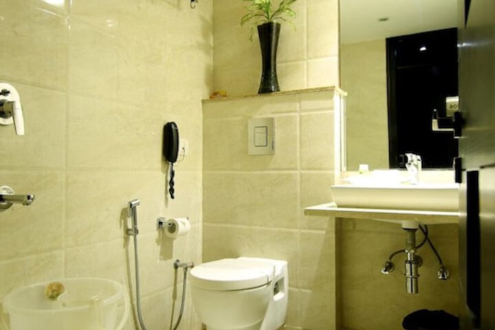 Clean Restrooms