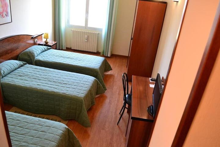 Room 4 of 14