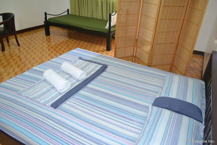 Room 32 of 72