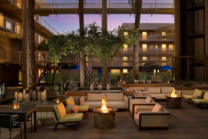 Hotel Exterior 73 of 89