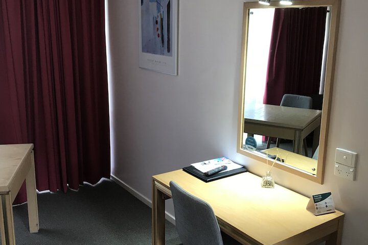 Room 8 of 48