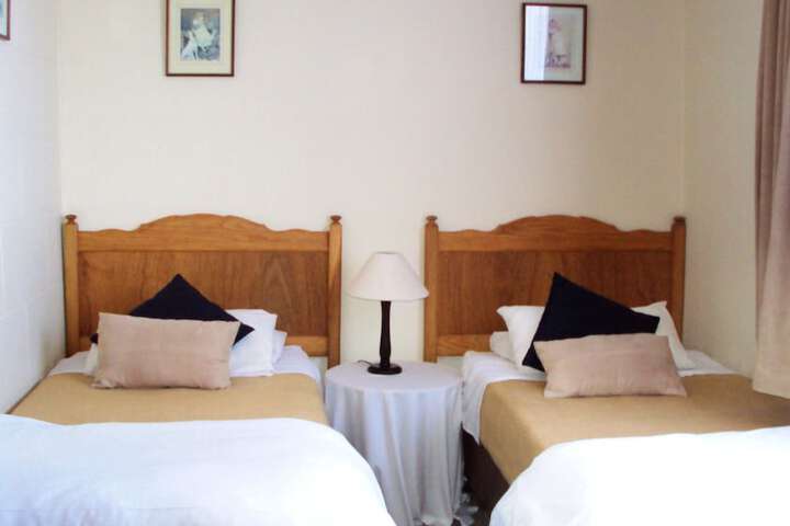 Room 15 of 198