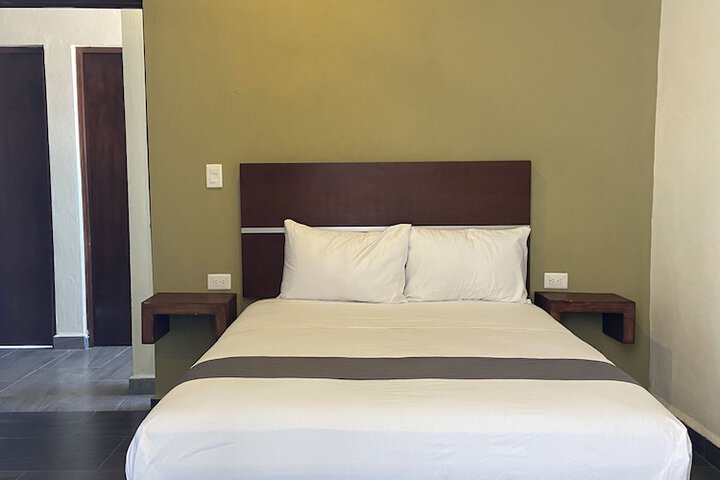 Room 9 of 31